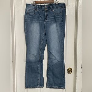 Maurices Size 18R Bootcut Jeans